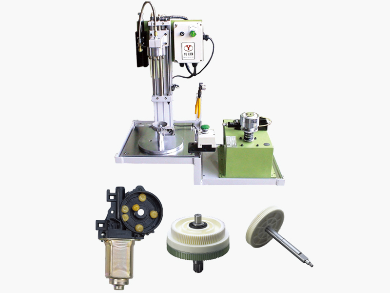 LUBRICATING DEVICE FOR MOTOR GEARS OF WINDSHIELD WIPERS